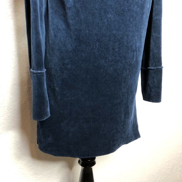 Cut loose navy blue velvet velour tunic top size Medium - Picture 11 of 14